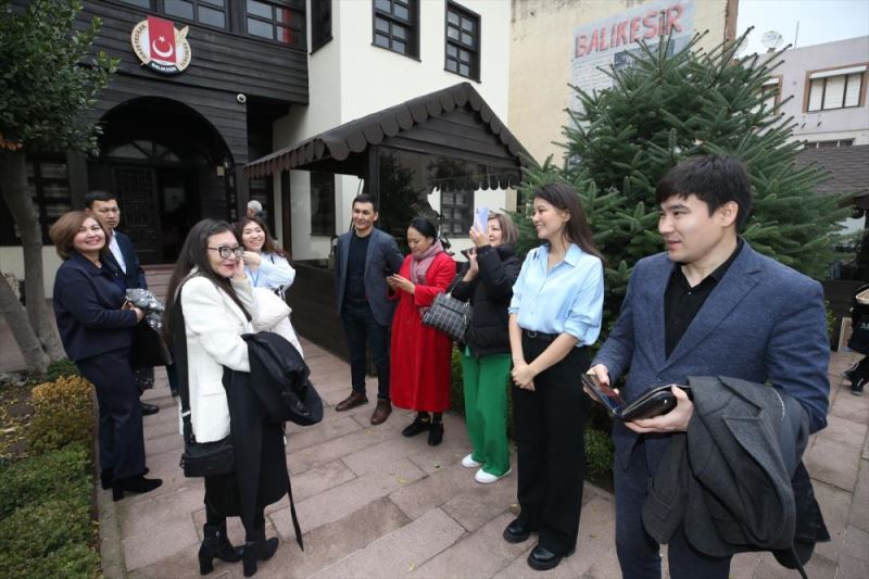 Kazakistanlı gazeteciler Balıkesir