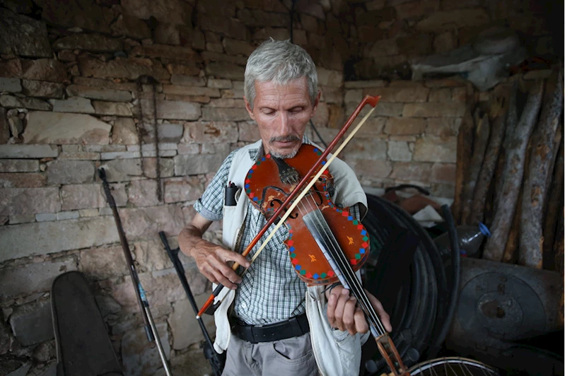 Düğünlerin tek kişilik orkestrası: Dursunbeyli Süleyman