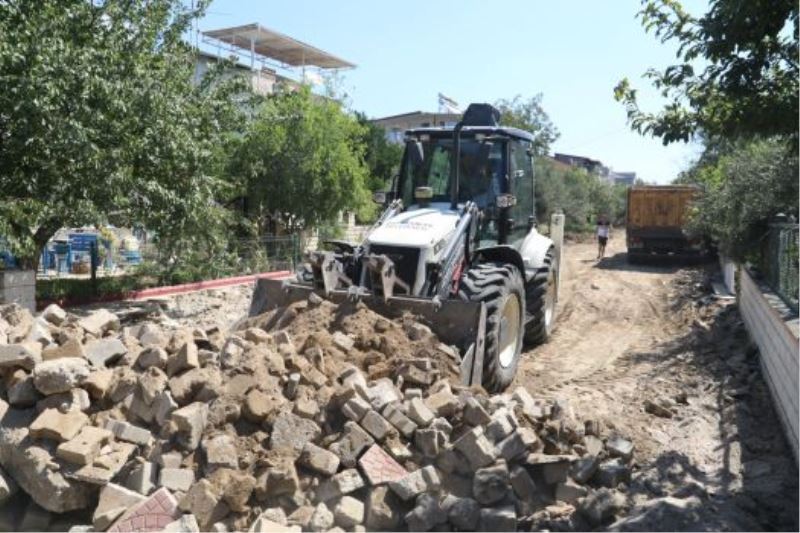 ÖĞRETMENLER MAHALLESİ YENİ YOLUNA KAVUŞUYOR