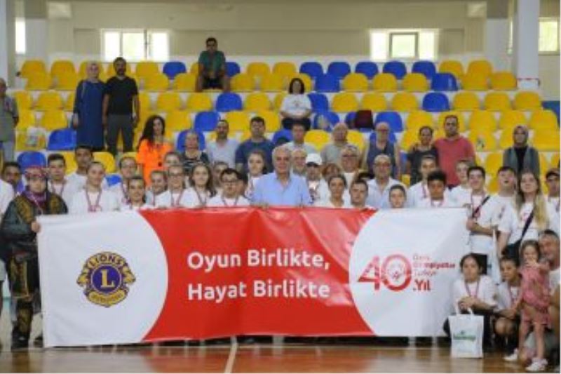  Edremit, Özel Olimpiyatlara ev sahipliği yaptı .      